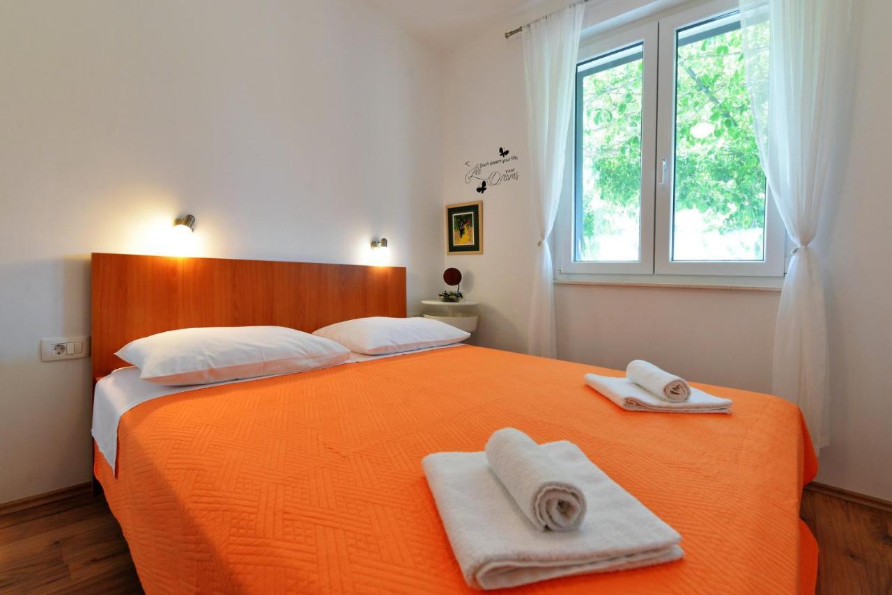 Beach Apartment Vami With Sea View Murter Exterior foto