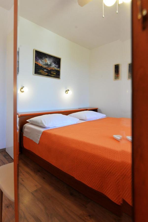 Beach Apartment Vami With Sea View Murter Exterior foto