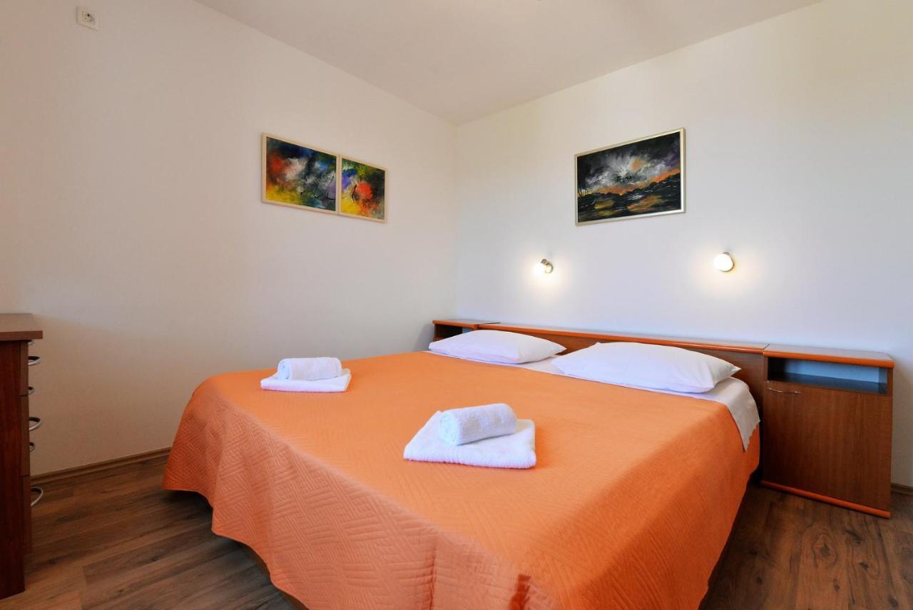 Beach Apartment Vami With Sea View Murter Exterior foto