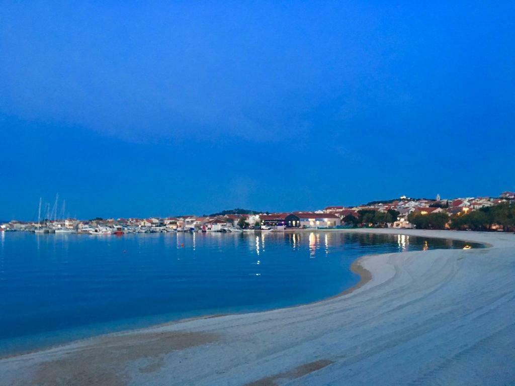 Beach Apartment Vami With Sea View Murter Exterior foto